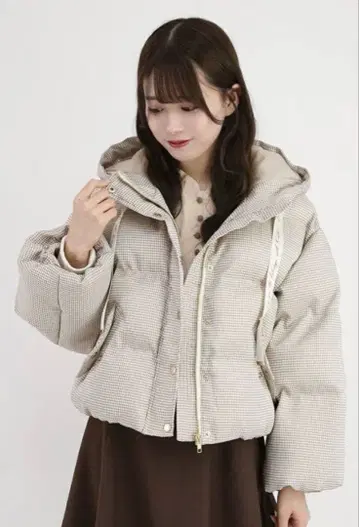 로고 리본 빅 다운 코트