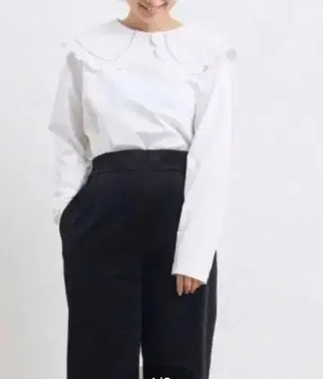 Yori 스캘럽 칼라 셔츠