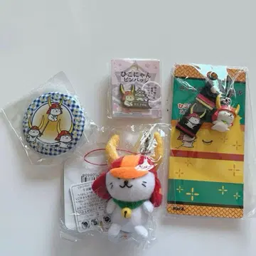 [ 미개봉 ] 히코냥 굿즈 묶음 판매 1 캔뱃지/핀즈/스트랩 등