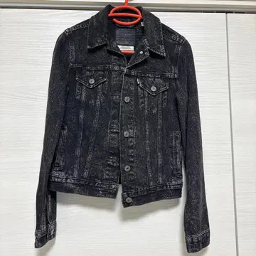 새상품급 LEVI'S 블랙 데님 자켓