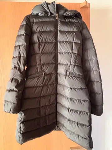 Moncler 후드 부착 다크 그레이 긴팔 다운 자켓 샤르팔 14A