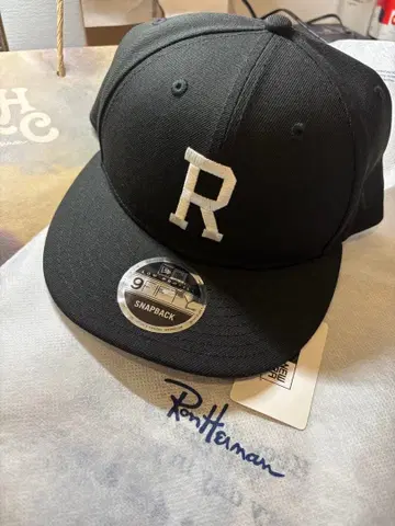 RHC 블랙 스냅백 캡 9FIFTY