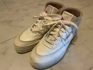 리복 미들컷 스니커즈 25.0