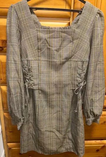 세실 맥비 체크 무늬 긴팔 미니 원피스