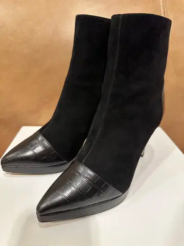 미사용 새상품 핑키앤다이안 크로코 콤비네이션 부츠