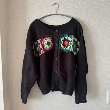 [ 새상품급 ] 니코앤드 노카라 크로셰 니트 가디건 블랙 M 숏 기장