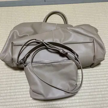 PLUS an 숄더백 토트백 베이지