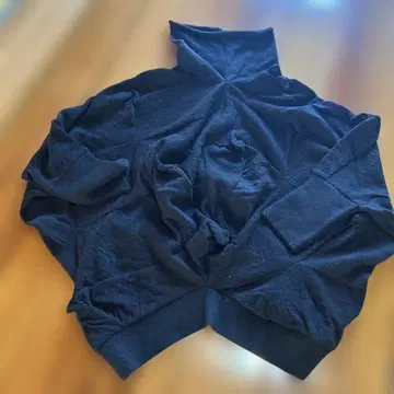 센소유니코 니트 스웨터