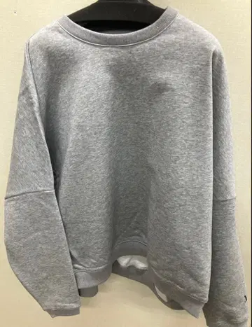 [ 새상품 ] CLOCHE 그레이 맨투맨 트레이닝복 크로셰 레레레님