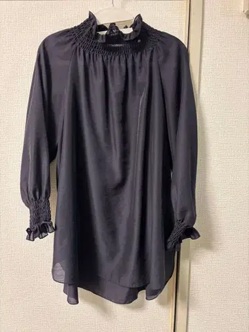 쉽스 셔링넥 7부소매 블라우스 네이비