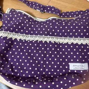 물방울 패턴 숄더백 보라색