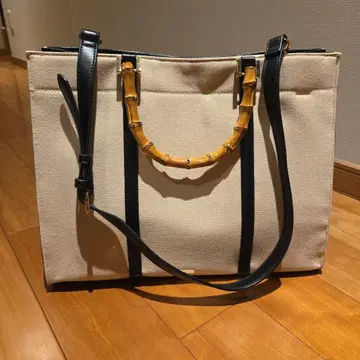 바닥 넓은 토트백 뱀부 베이지 x 블랙