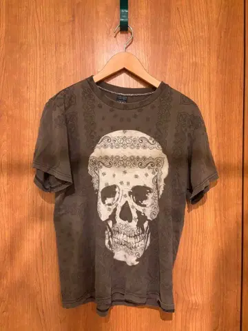 넘버 나인 스컬 프린트 브라운 티셔츠