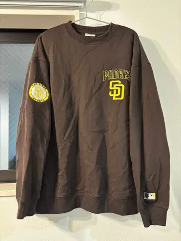 MLB PADRES 빅 실루엣 속기모 풀오버 맨투맨