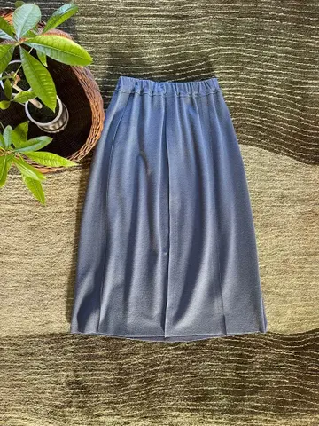 요건 레일 울 100% 스커트