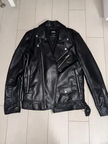 ZARA 블랙 라이더 자켓 M size