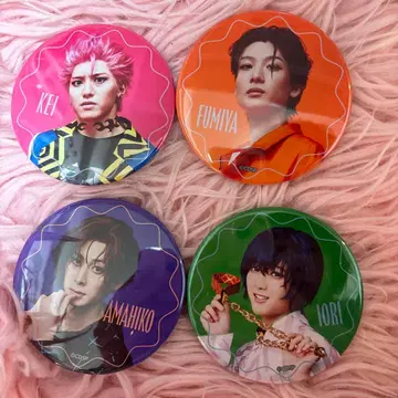 카리스마de 스테이지 캔뱃지 4점 캐릭터 디자인 (카리스테)