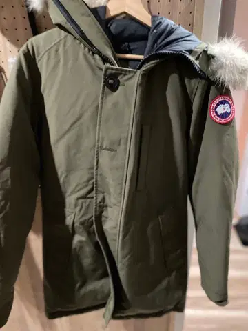 [ 최종 가격 인하 ] Canada Goose 다운 자켓