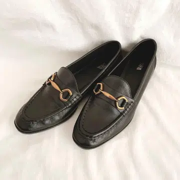 ZARA 자라 블랙 가죽 비트 로퍼 골드 버클 37