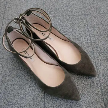 [ 즉시 구매 가능! ] DIANA 스웨이드 앵클 스트랩 펌프스