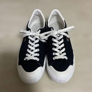 프렛 리 스니커즈