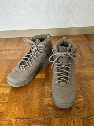 THE NORTH FACE의 트레킹 슈즈