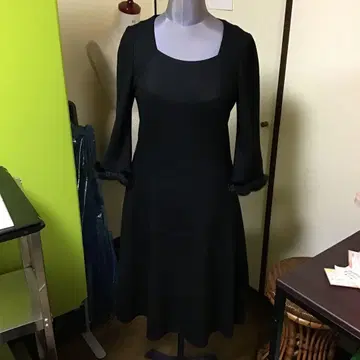 TO BE CHIC A라인 원피스 블랙