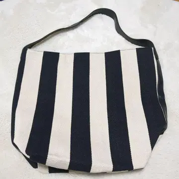 스트라이프 숄더백