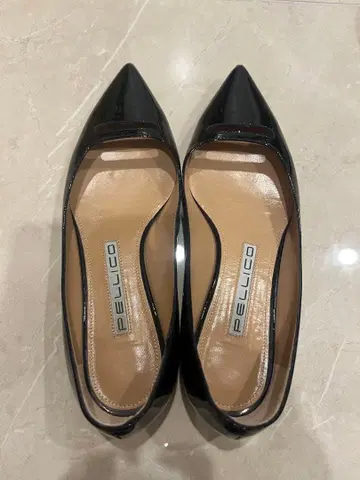 펠리코 에나멜 아넬리 플랫 펌프스 블랙 36 1/2