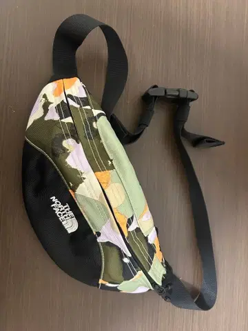 THE NORTH FACE 카모플라쥬 웨스트 파우치