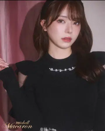 미사용 새상품 미셸 마카롱 펄 프릴 니트탑 XS