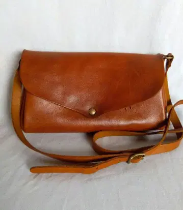 일본제 Kissora 브라운 가죽 숄더백