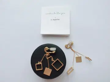 일본제 [미사용 새상품] a.depeche 아데페슈 로치카 스퀘어 귀찌