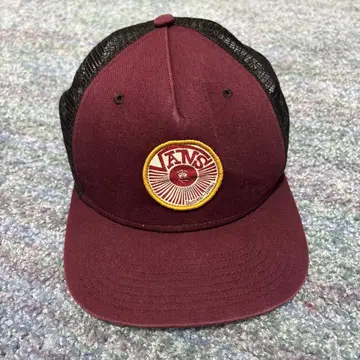 VAMS 버건디 메쉬 캡