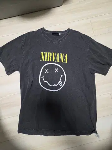 NIRVANA 티셔츠 XL