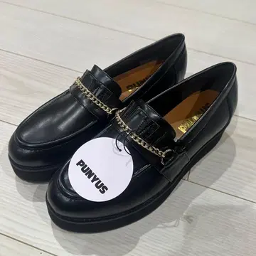 PUNYUS 로퍼 블랙