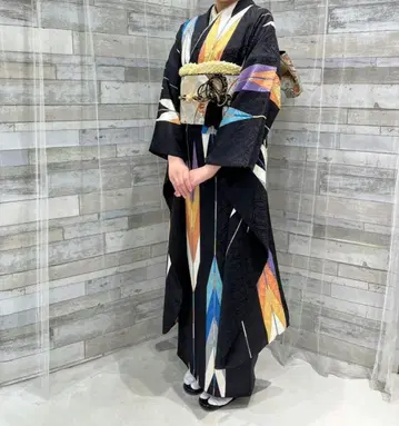 후리소데 블랙 베이스 다색 무늬