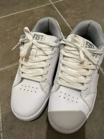 DC 화이트 스니커즈 그린 밑창 27cm