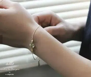 일본제 [미사용 새상품] a.depeche 아로 팔찌 골드