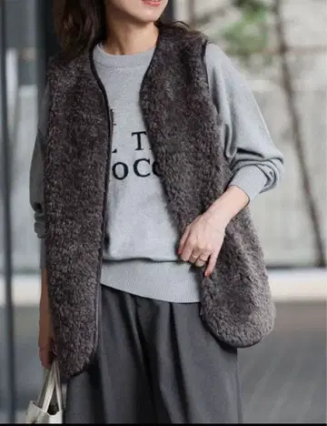 저널 스탠다드 리룸 시프 인조 모피 지퍼 베스트