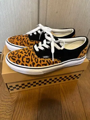 VANS 반스 레오파드 무늬 스니커즈 로우컷 슬립온