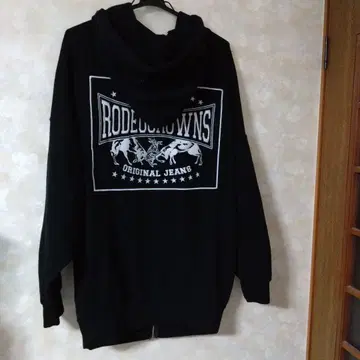 RODEO CROWNS 패치 지퍼 후드티
