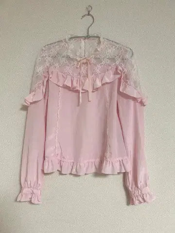 엔젤릭 프리티 Lacy Frill 블라우스