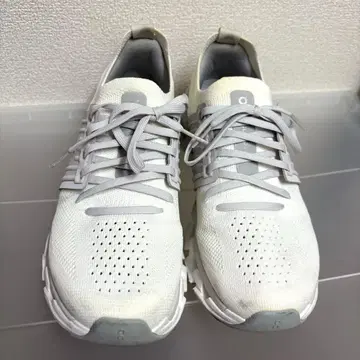 On 러닝화 화이트