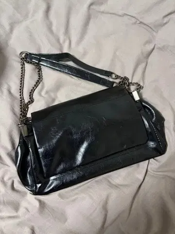 블랙 플랩식 숄더백