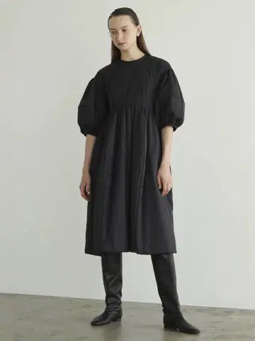 CLANE 패디드 볼륨 원피스