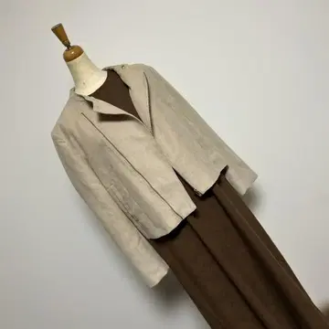 오페크 도트 클립 베이지 스웨이드풍 라이더 자켓