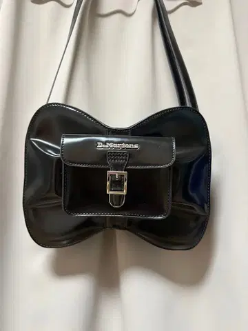 닥터마틴 숄더백