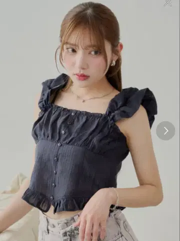 [ 완판템 ] chico 치코 시어 슬리브리스 프릴 블라우스