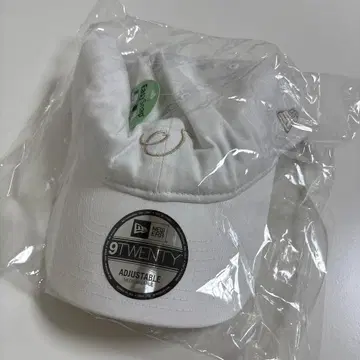 사쿠라자카46 NEWERA 캡 화이트